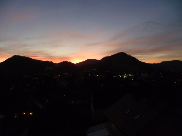 Blick vom Balkon bei Dämmerung
