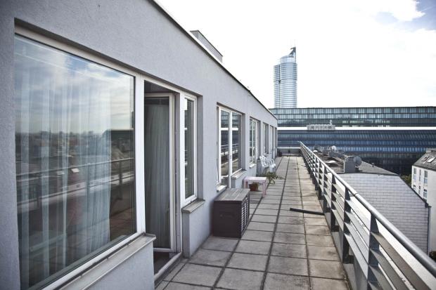 view of rooftop terrace