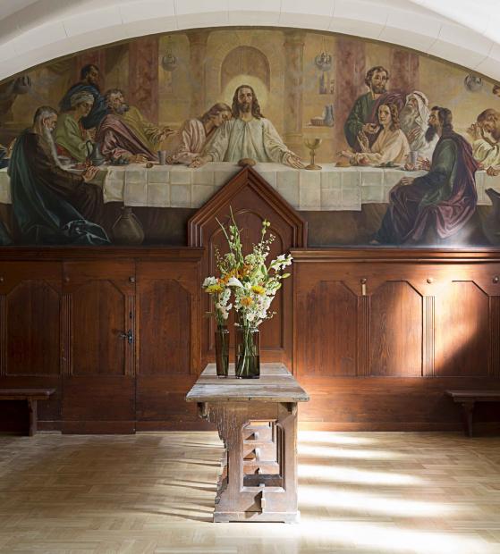 view of common room