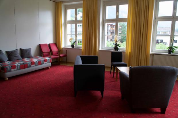 view of common room 