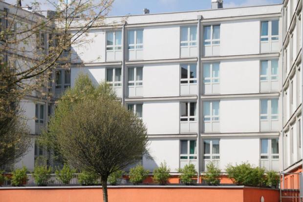 Blick auf Haus Pulvermühlstraße 41 im Frühling