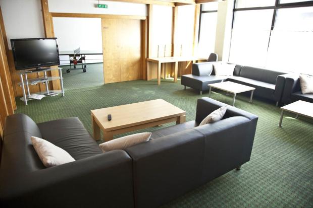 view of common room 